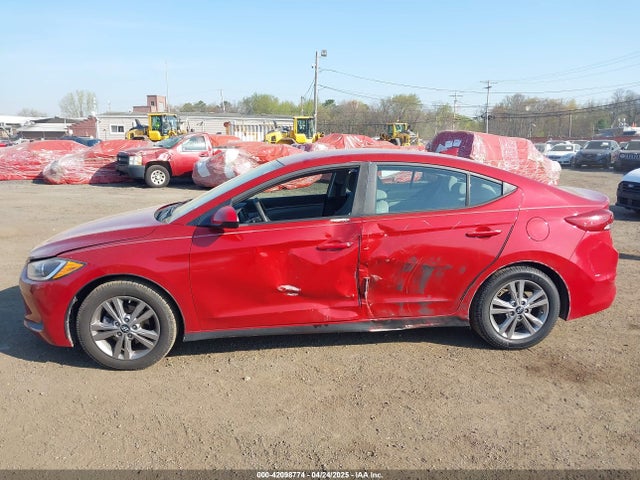 KMHD84LF9HU167670 Hyundai ELANTRA SE
