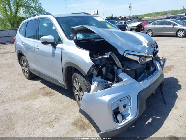2019 SUBARU FORESTER JF2SKAUC2KH418188