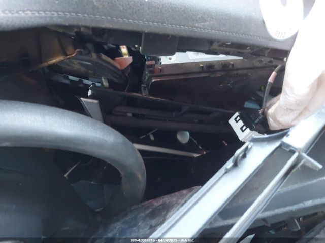 2T1BURHE4HC962529 Toyota COROLLA LE