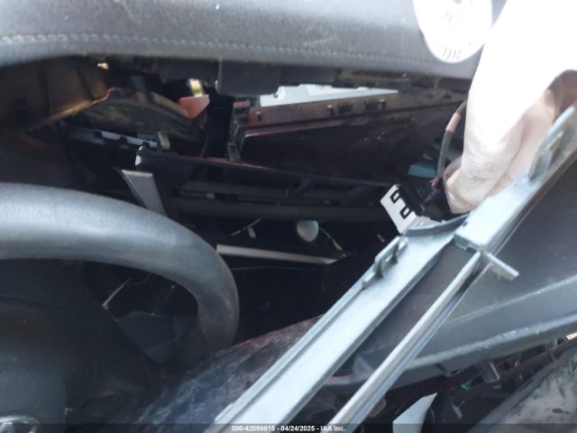 2T1BURHE4HC962529 Toyota COROLLA LE