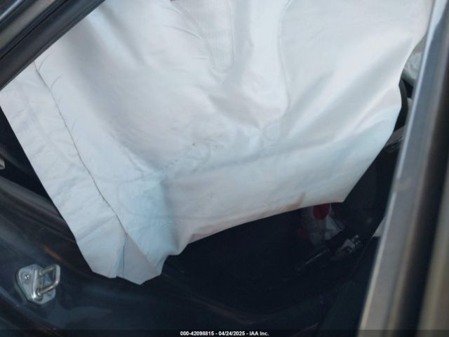2T1BURHE4HC962529 Toyota COROLLA LE