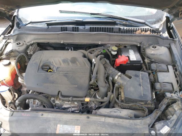 3FA6P0HD0FR278196 Ford FUSION SE