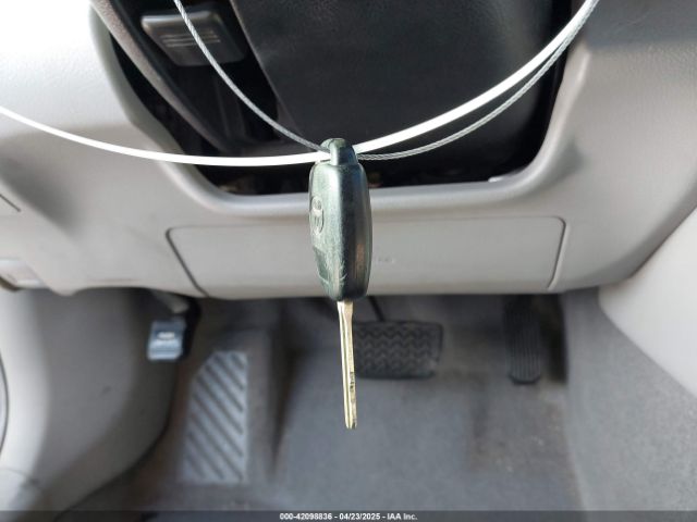 4T1BF1FK0HU648153 Toyota CAMRY LE