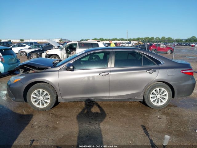 4T1BF1FK0HU648153 Toyota CAMRY LE