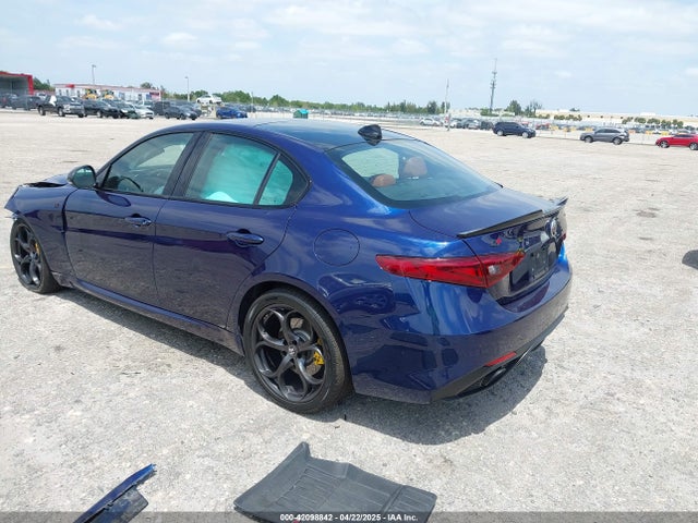 ZARFANBN0L7626372 Alfa Romeo Giulia Ti Sport Awd