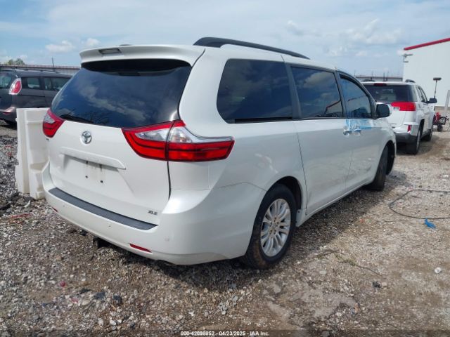 5TDYZ3DC1HS829344 Toyota Sienna Xle Premium 8 Passenger
