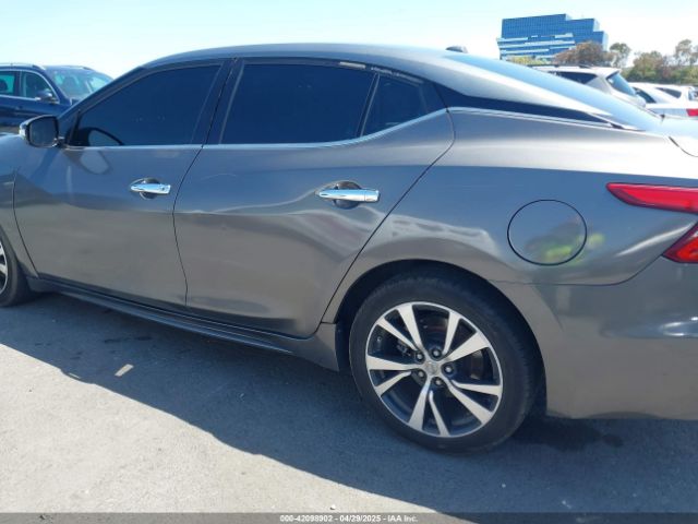 1N4AA6AP1JC388815 Nissan Maxima 3.5 Sv