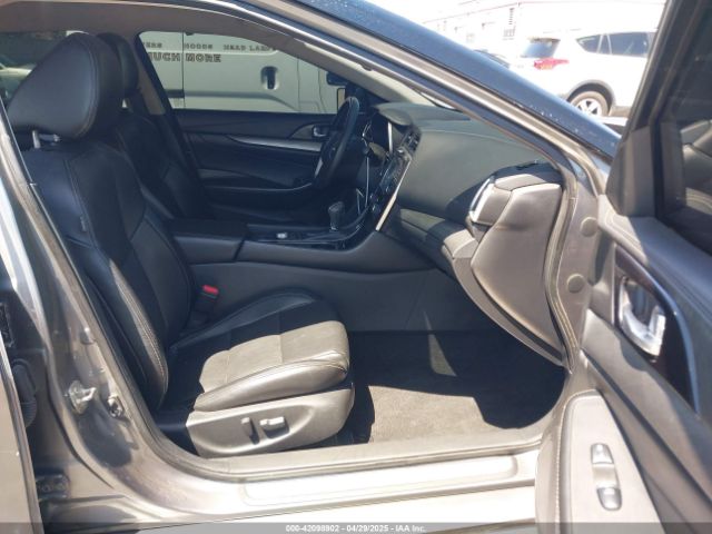 1N4AA6AP1JC388815 Nissan Maxima 3.5 Sv