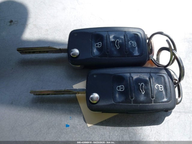3VWD17AJ0EM263217 Volkswagen Jetta 1.8t Se