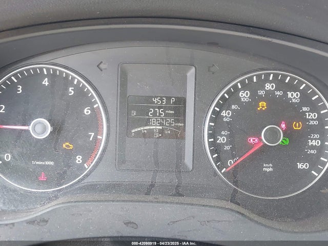 3VWD17AJ0EM263217 Volkswagen Jetta 1.8t Se
