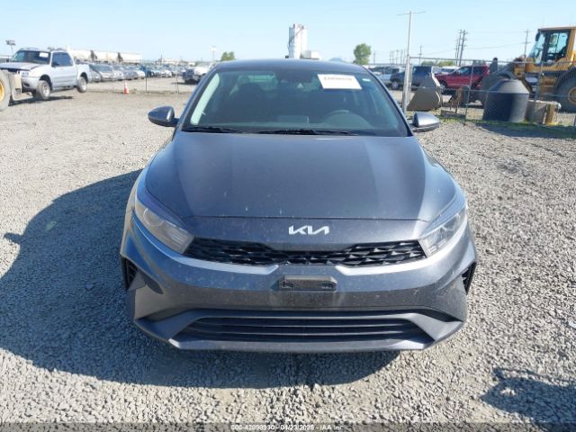 3KPF24AD8PE585604 KIA Forte Lxs