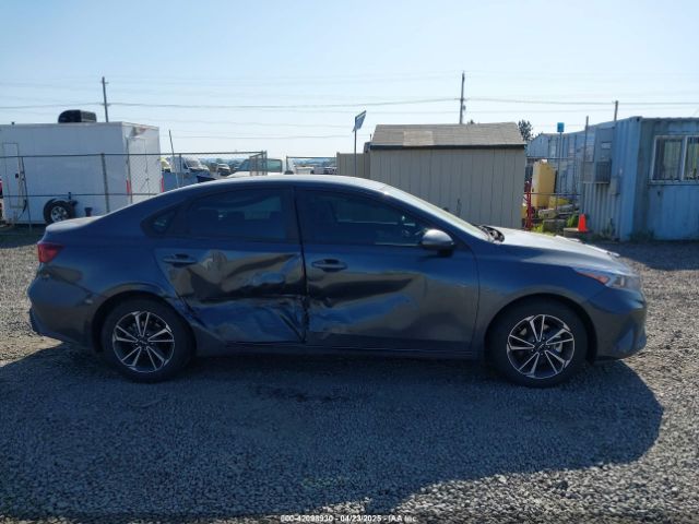 3KPF24AD8PE585604 KIA Forte Lxs