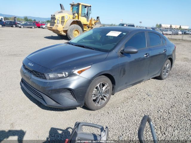 3KPF24AD8PE585604 KIA Forte Lxs