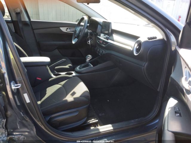 3KPF24AD8PE585604 KIA Forte Lxs