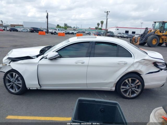 W1KWF8DB8MR605913 Mercedes-Benz C 300 Sedan