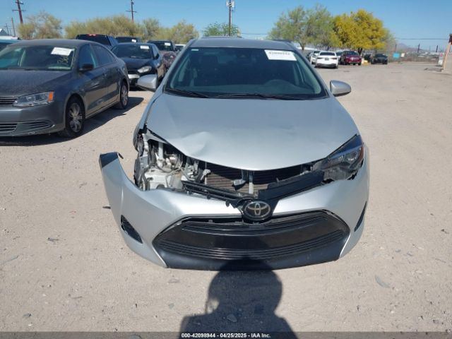 2T1BURHE1JC097976 Toyota COROLLA LE
