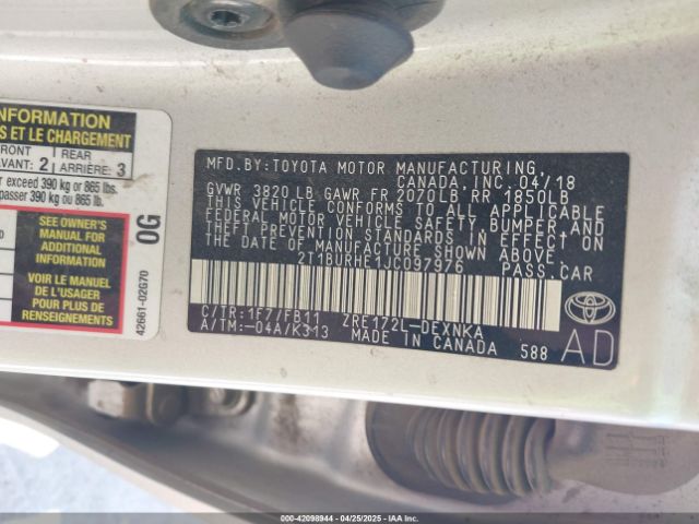 2T1BURHE1JC097976 Toyota COROLLA LE