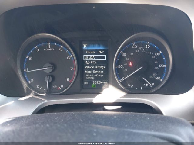 JTMZFREV0HJ102435 Toyota RAV4 LE