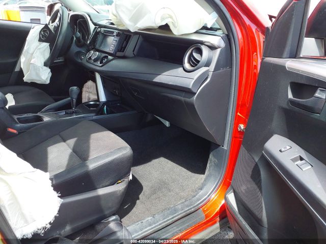 JTMZFREV9GJ078537 Toyota RAV4 LE