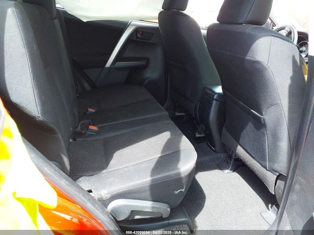 JTMZFREV9GJ078537 Toyota RAV4 LE