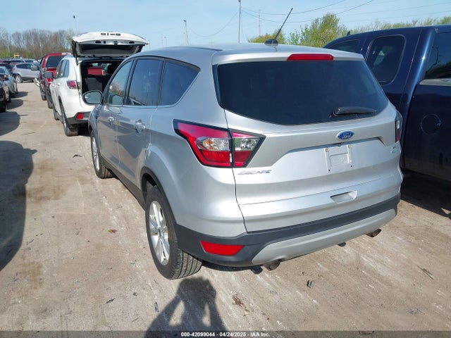 1FMCU0GD2HUB57992 Ford ESCAPE SE