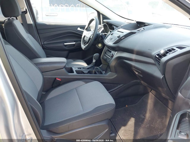 1FMCU0GD2HUB57992 Ford ESCAPE SE