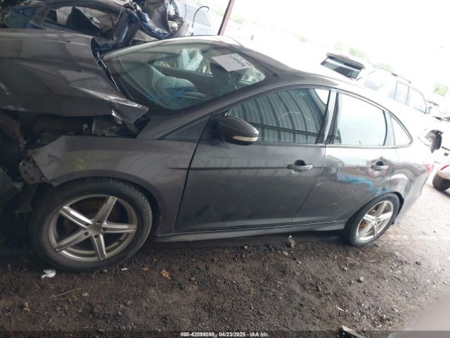 1FADP3F21FL293539 Ford FOCUS SE