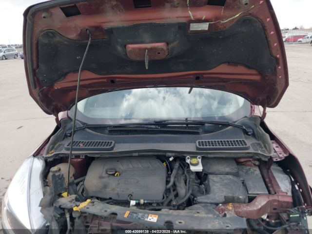 1FMCU9GD2JUC63126 Ford ESCAPE SE