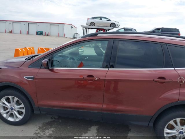 1FMCU9GD2JUC63126 Ford ESCAPE SE