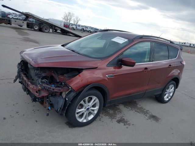 1FMCU9GD2JUC63126 Ford ESCAPE SE