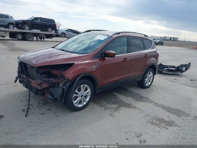 1FMCU9GD2JUC63126 Ford ESCAPE SE