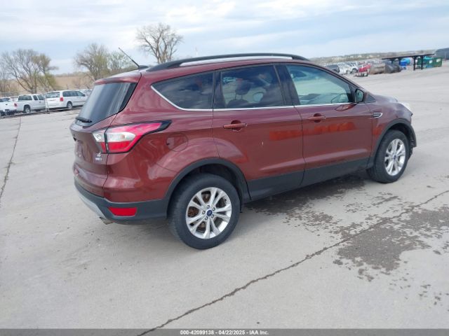 1FMCU9GD2JUC63126 Ford ESCAPE SE