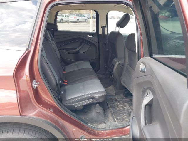 1FMCU9GD2JUC63126 Ford ESCAPE SE