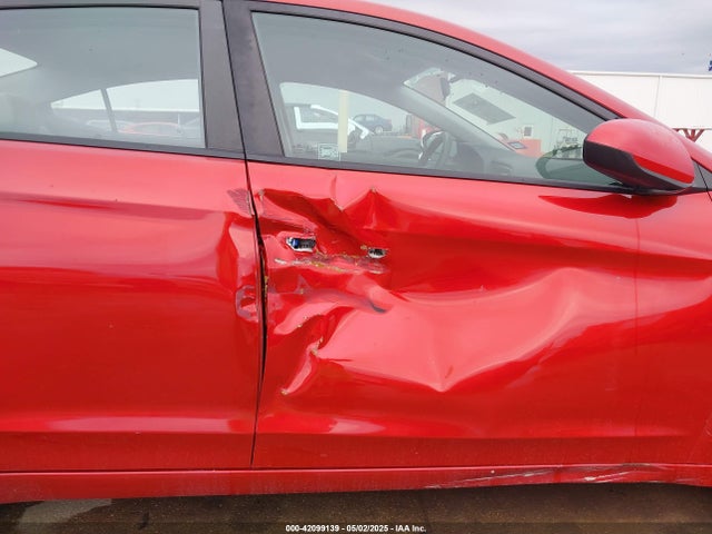 5NPD84LF0HH142140 Hyundai ELANTRA SE