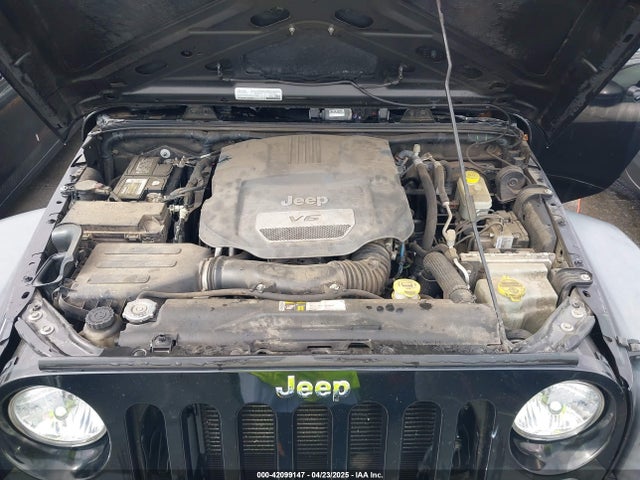 1C4BJWDG4FL687829 Jeep Wrangler Unlimited Sport