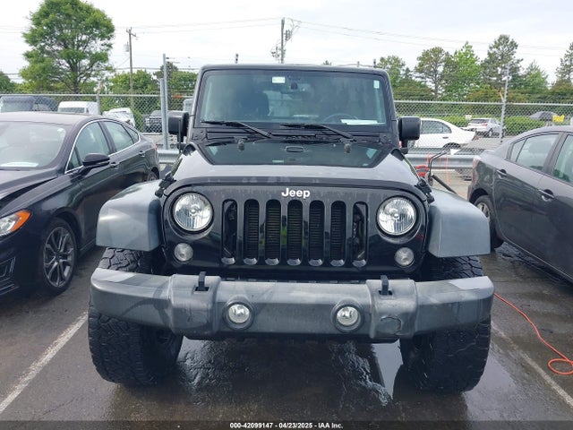 1C4BJWDG4FL687829 Jeep Wrangler Unlimited Sport