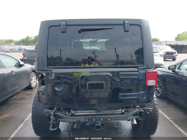 1C4BJWDG4FL687829 Jeep Wrangler Unlimited Sport