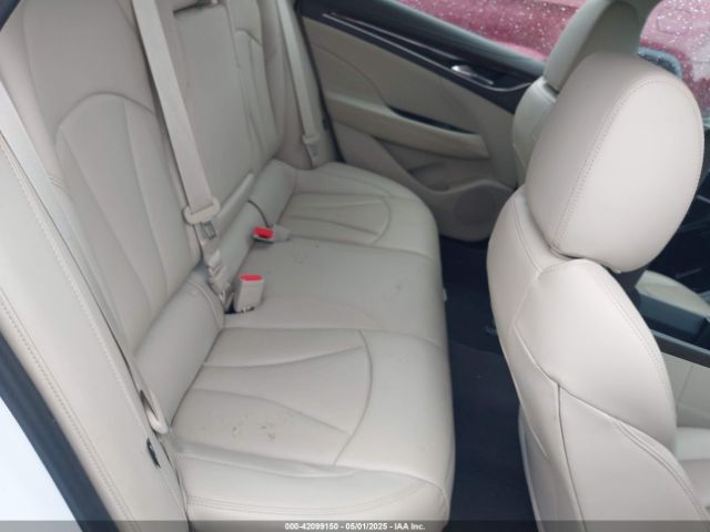1G4ZP5SS8HU130705 Buick Lacrosse Essence