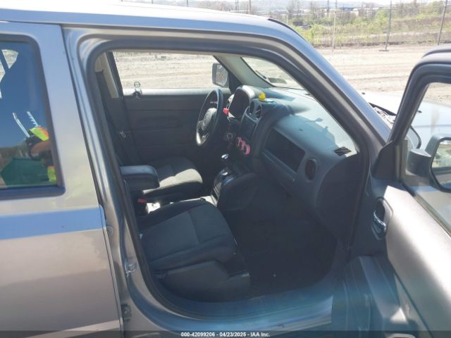 1C4NJRAB9FD353751 Jeep Patriot Sport/north