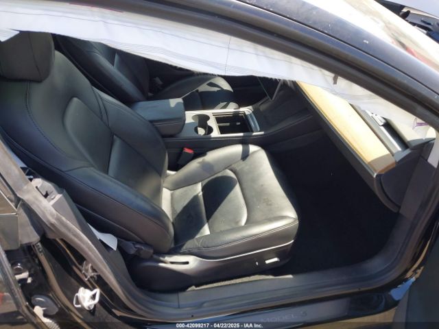 5YJ3E1EB1MF052968 Tesla MODEL 3