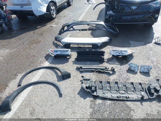 1FMCU0GD4HUD94743 Ford ESCAPE SE
