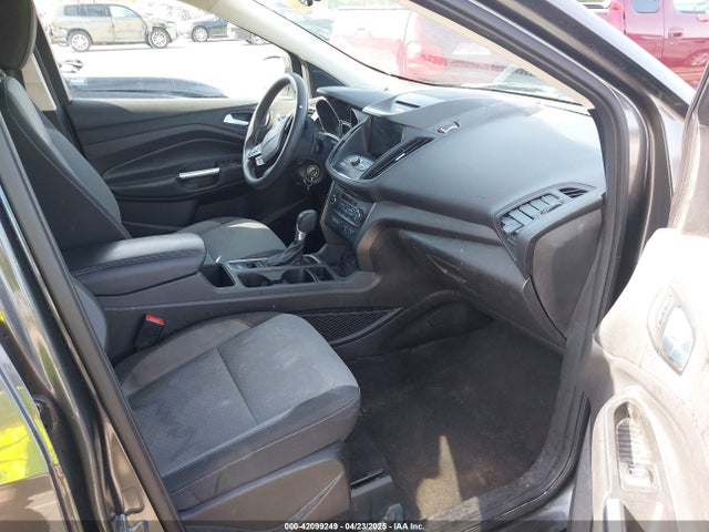 1FMCU0GD4HUD94743 Ford ESCAPE SE