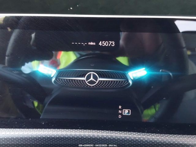WDD3G4EB6KW002500 Mercedes-Benz A 220