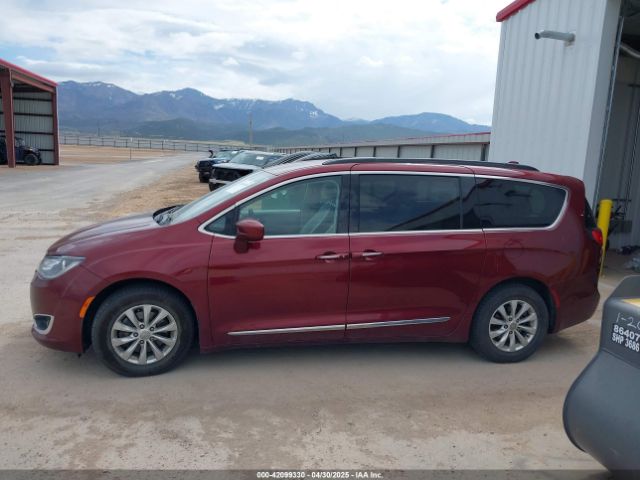 2C4RC1BG2HR787825 Chrysler Pacifica Touring-l