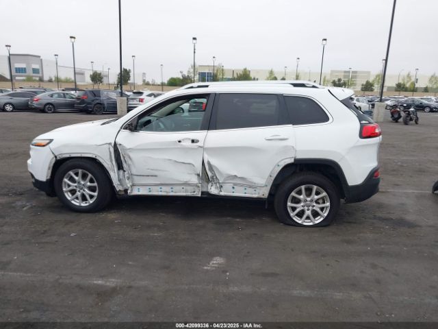 1C4PJLCB0FW761871 Jeep Cherokee Latitude