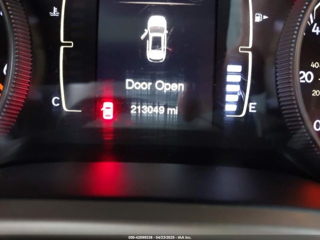 1C4PJLCB0FW761871 Jeep Cherokee Latitude