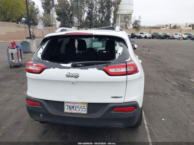 1C4PJLCB0FW761871 Jeep Cherokee Latitude