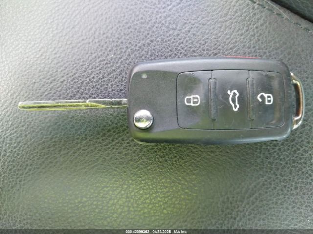 WVGRV7AX5HW501063 Volkswagen 2.0 tsi