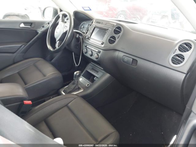 WVGRV7AX5HW501063 Volkswagen 2.0 tsi