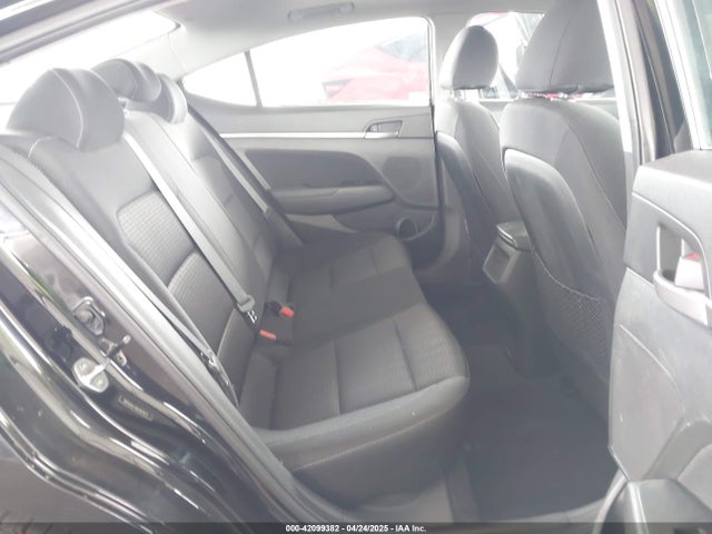 5NPD84LF4HH187873 Hyundai 2017